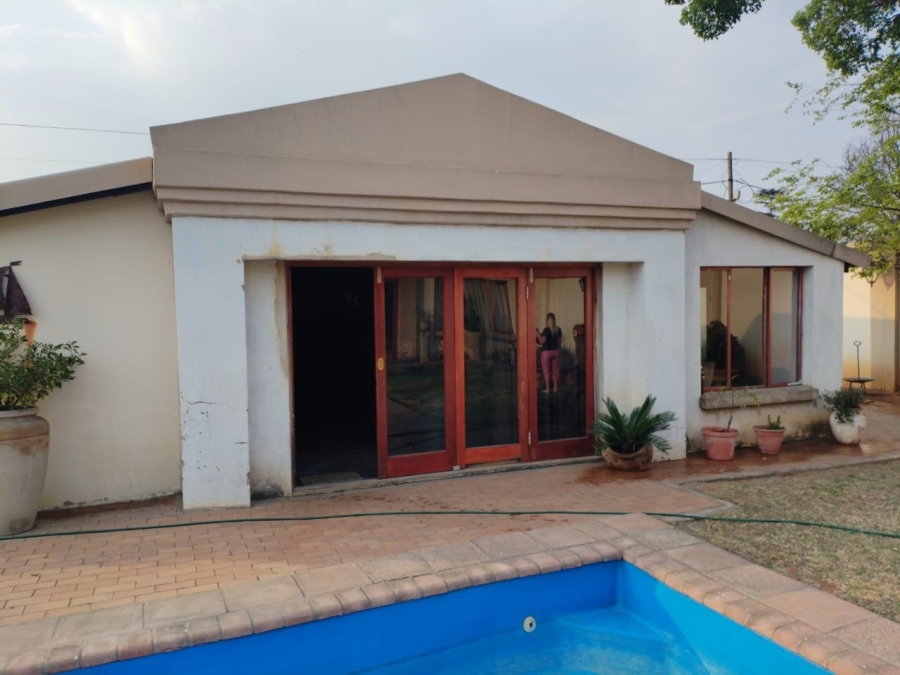 3 Bedroom Property for Sale in Rowhill Gauteng
