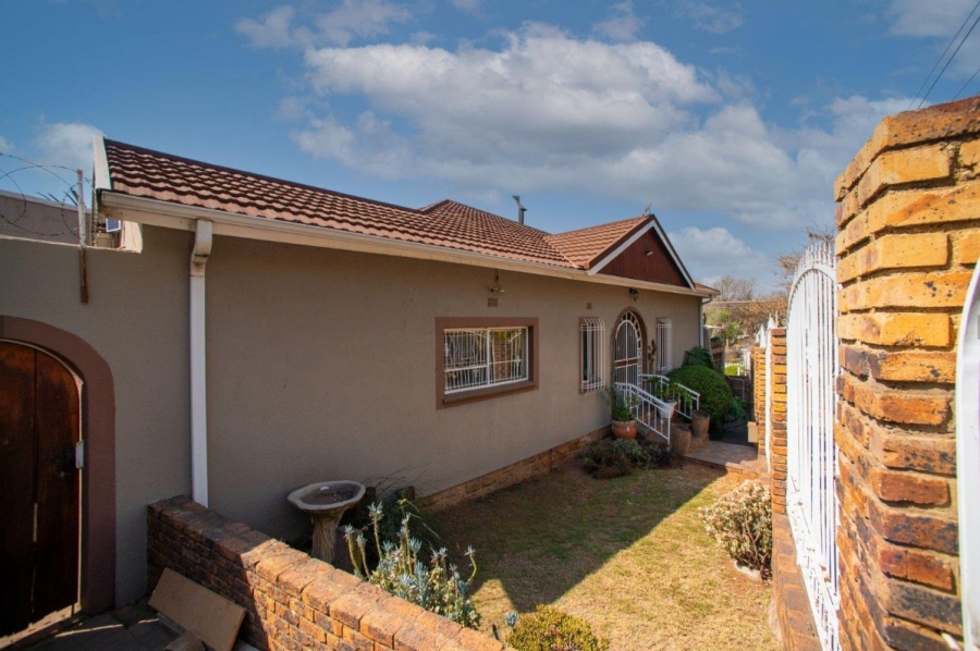 4 Bedroom Property for Sale in Kensington Gauteng