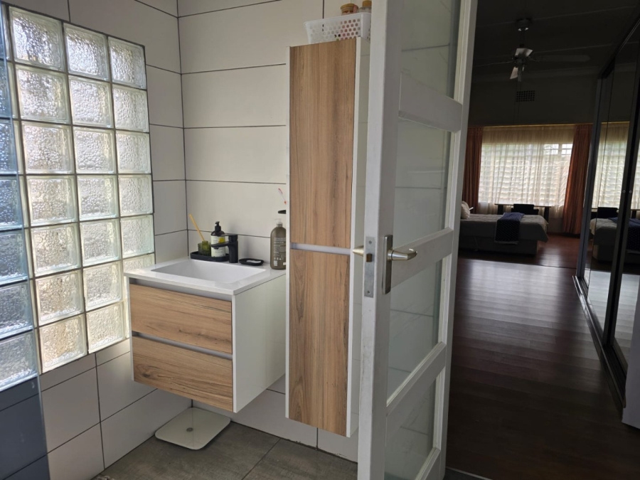 3 Bedroom Property for Sale in Rustivia Gauteng