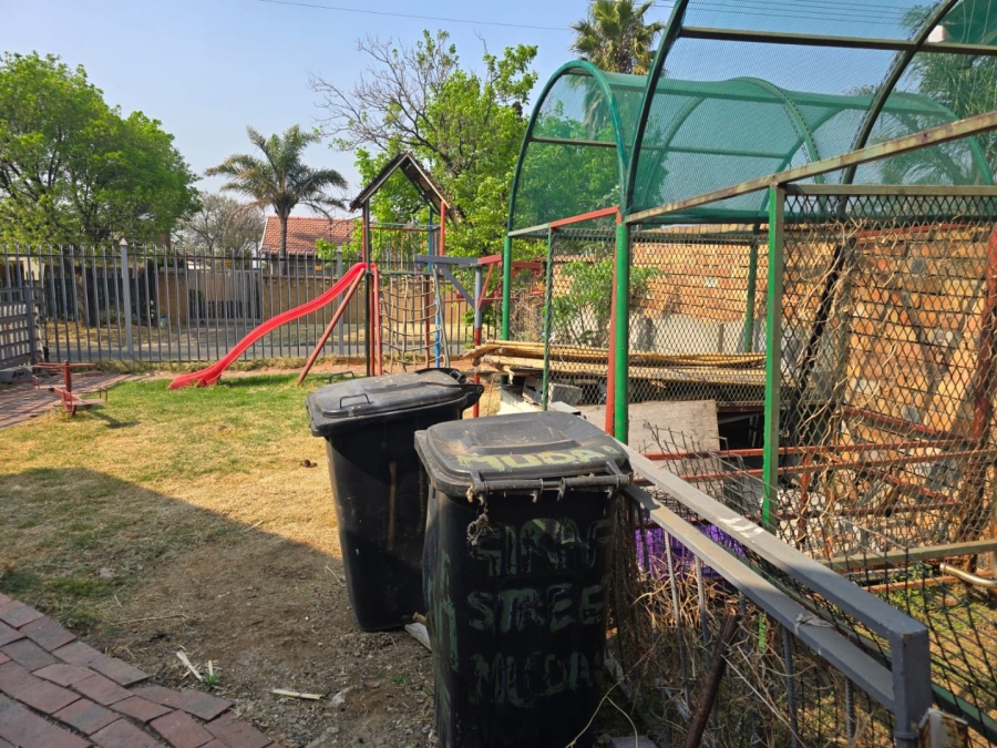 3 Bedroom Property for Sale in Rustivia Gauteng