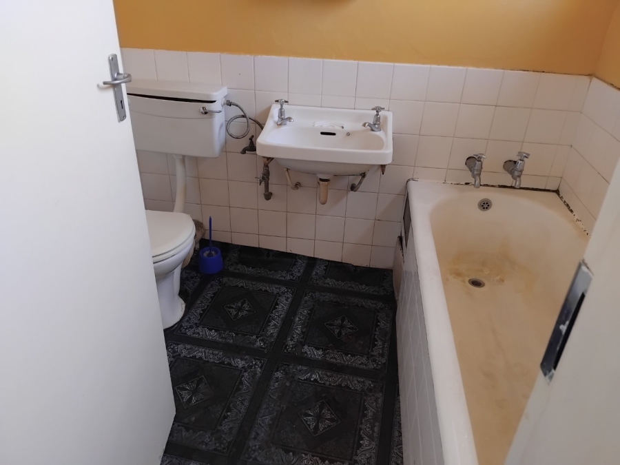 2 Bedroom Property for Sale in Jeppestown Gauteng