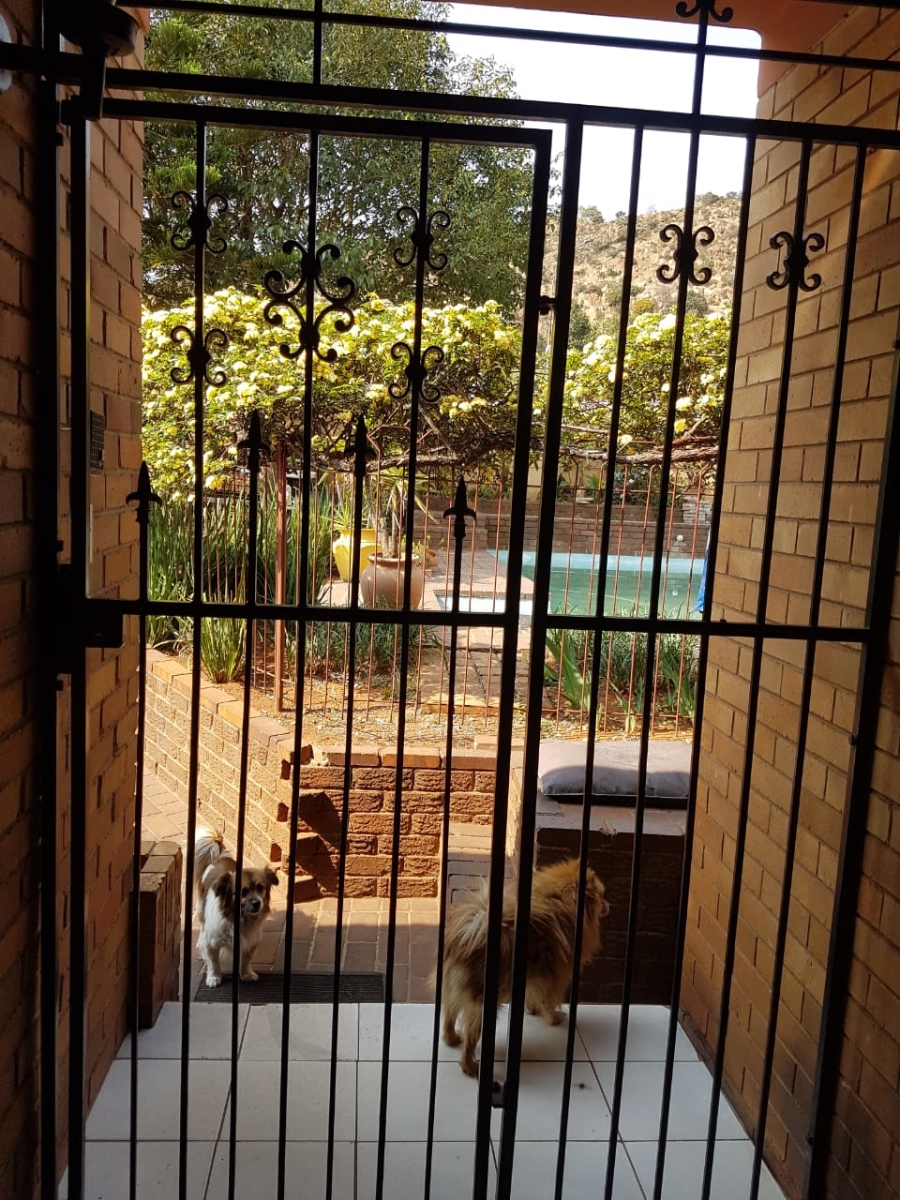 3 Bedroom Property for Sale in Bezuidenhout Valley Gauteng