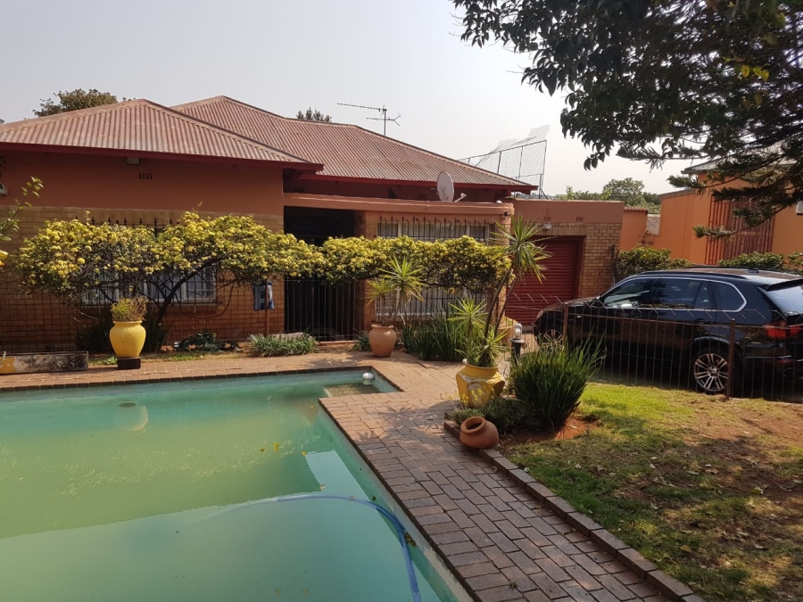 3 Bedroom Property for Sale in Bezuidenhout Valley Gauteng