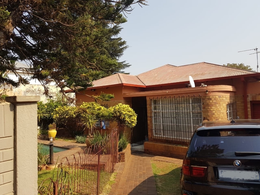 3 Bedroom Property for Sale in Bezuidenhout Valley Gauteng