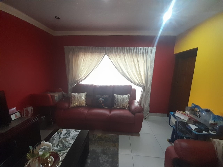 To Let 2 Bedroom Property for Rent in Meredale Gauteng