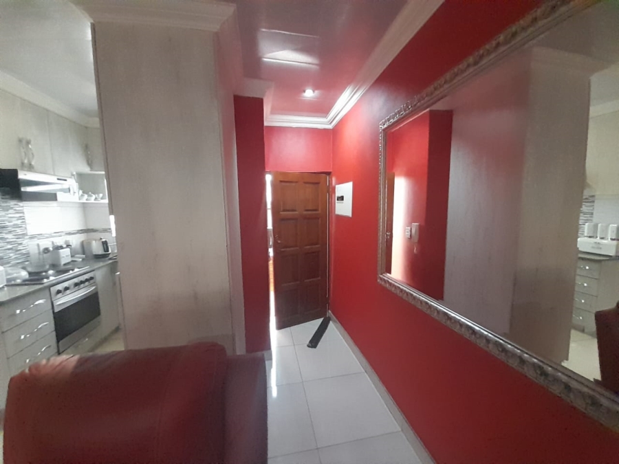 To Let 2 Bedroom Property for Rent in Meredale Gauteng