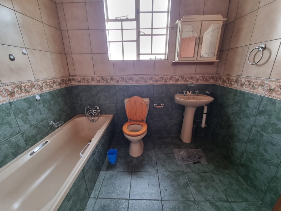 To Let 2 Bedroom Property for Rent in Vaaloewer Gauteng