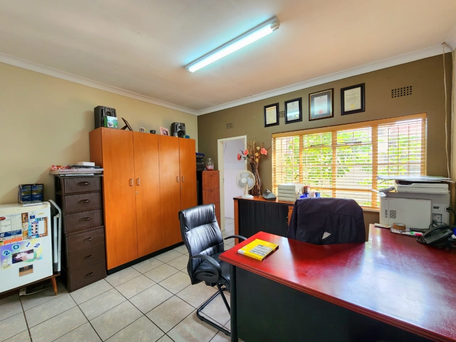 To Let commercial Property for Rent in Glenanda Gauteng