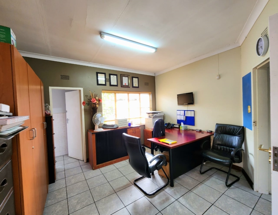 To Let commercial Property for Rent in Glenanda Gauteng