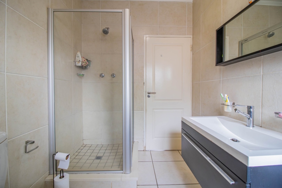 2 Bedroom Property for Sale in Glenvista Gauteng