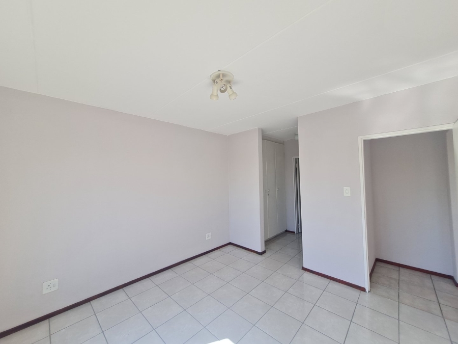 2 Bedroom Property for Sale in Dowerglen Gauteng