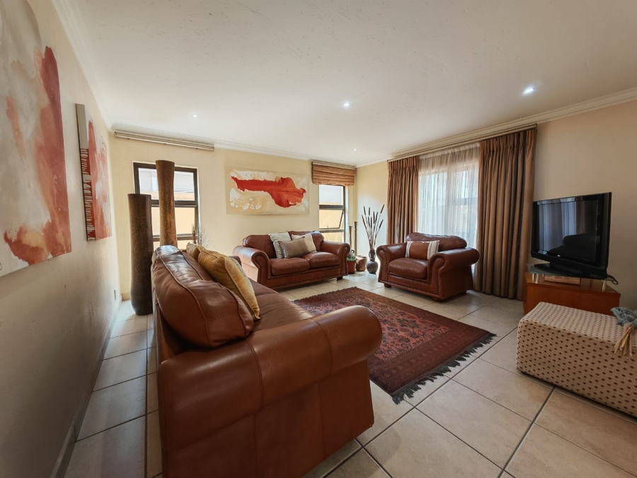 5 Bedroom Property for Sale in Beyers Park Gauteng