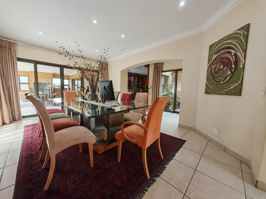 5 Bedroom Property for Sale in Beyers Park Gauteng