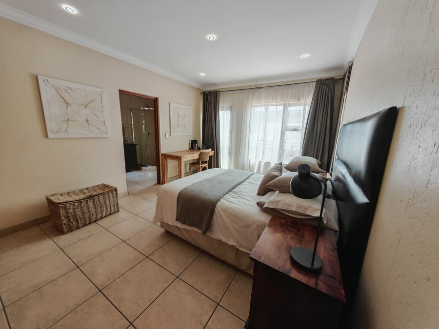 5 Bedroom Property for Sale in Beyers Park Gauteng