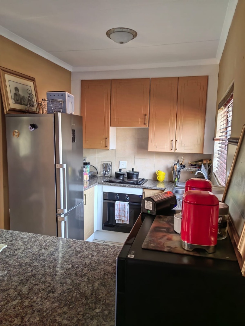 To Let 2 Bedroom Property for Rent in Equestria Gauteng