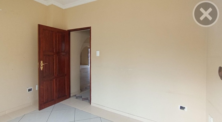 5 Bedroom Property for Sale in Blue Valley Golf Estate Gauteng