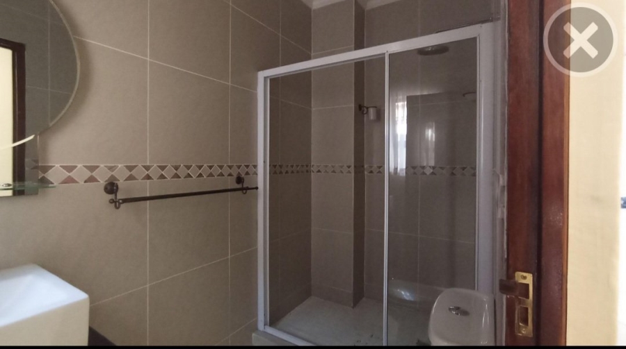 5 Bedroom Property for Sale in Blue Valley Golf Estate Gauteng