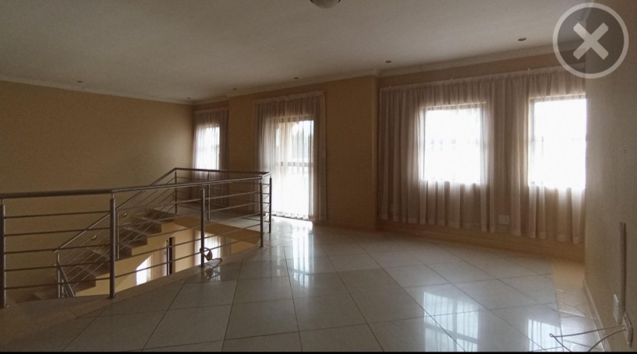 5 Bedroom Property for Sale in Blue Valley Golf Estate Gauteng