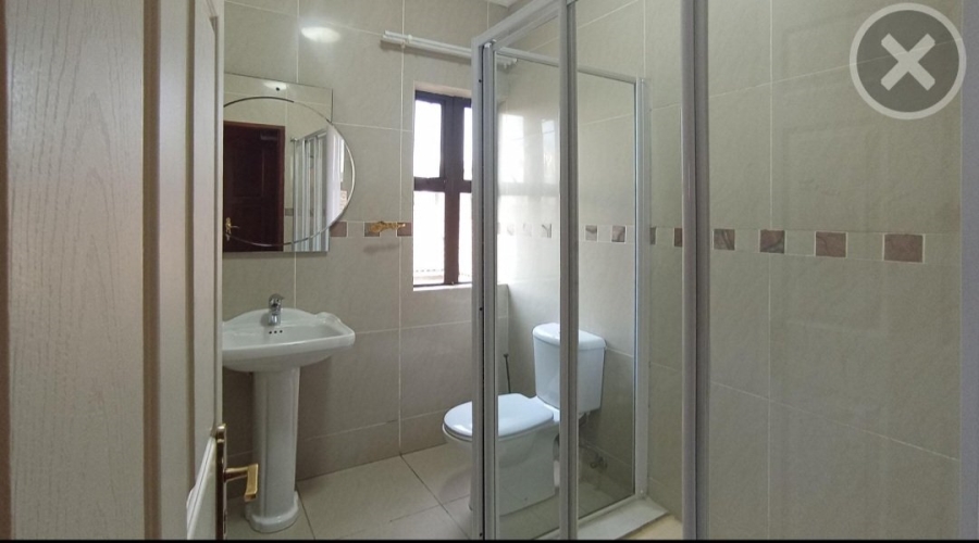 5 Bedroom Property for Sale in Blue Valley Golf Estate Gauteng