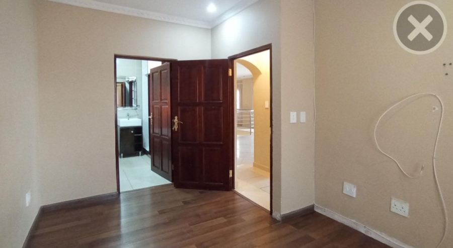 5 Bedroom Property for Sale in Blue Valley Golf Estate Gauteng