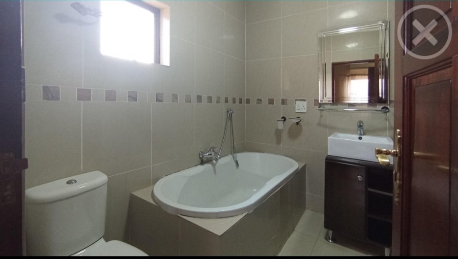 5 Bedroom Property for Sale in Blue Valley Golf Estate Gauteng