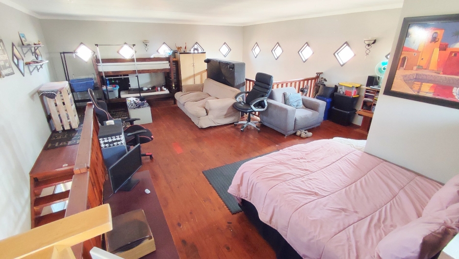 3 Bedroom Property for Sale in Amberfield Crest Estate Gauteng