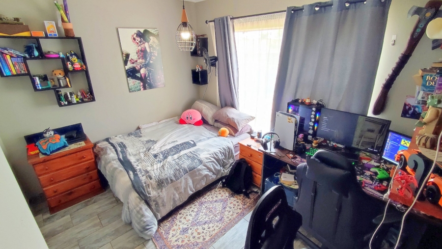 3 Bedroom Property for Sale in Amberfield Crest Estate Gauteng