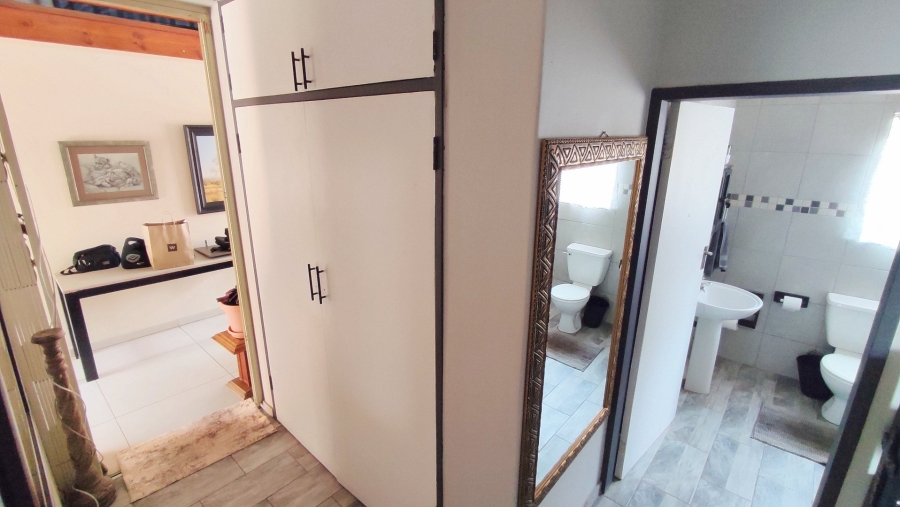 3 Bedroom Property for Sale in Amberfield Crest Estate Gauteng