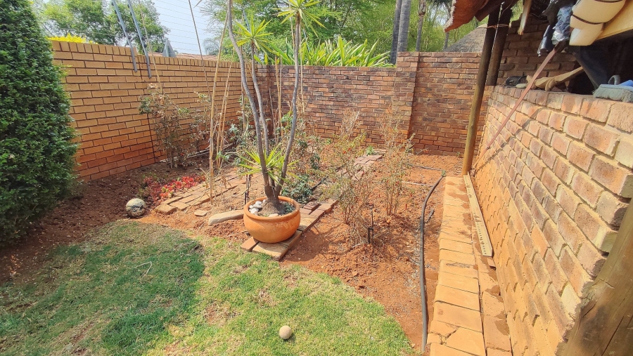 3 Bedroom Property for Sale in Amberfield Crest Estate Gauteng