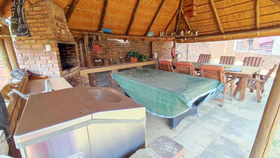 3 Bedroom Property for Sale in Amberfield Crest Estate Gauteng
