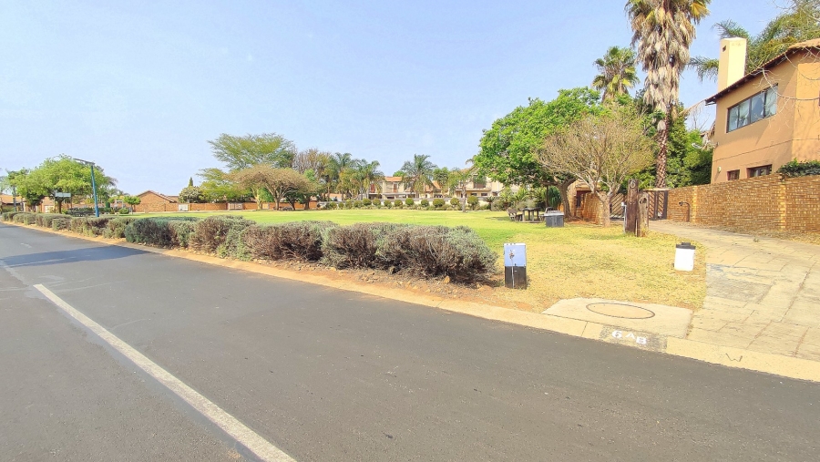 3 Bedroom Property for Sale in Amberfield Crest Estate Gauteng