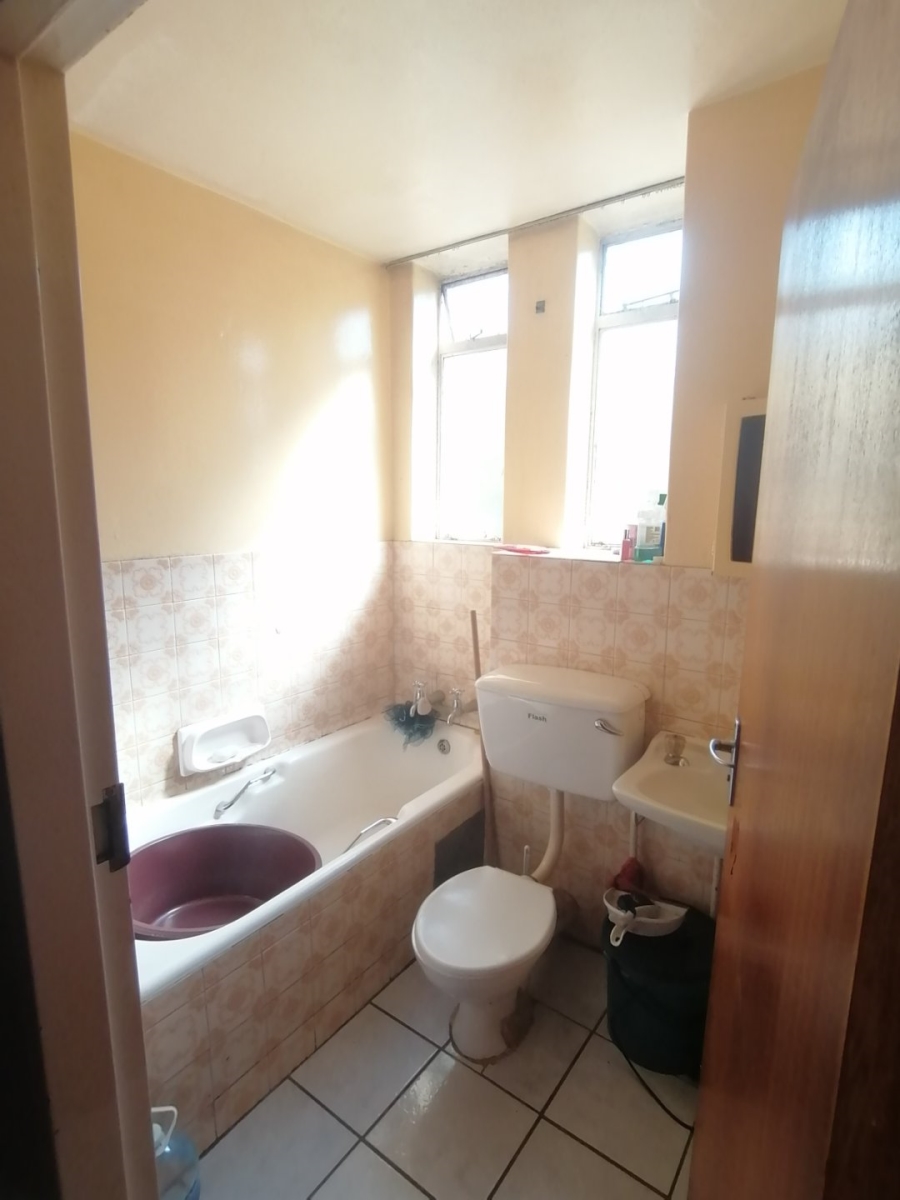 6 Bedroom Property for Sale in Pretoria Gauteng