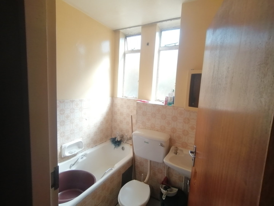 6 Bedroom Property for Sale in Pretoria Gauteng