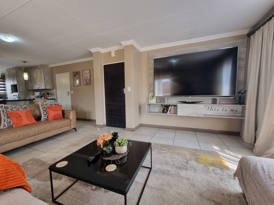 3 Bedroom Property for Sale in Amberfield Gauteng