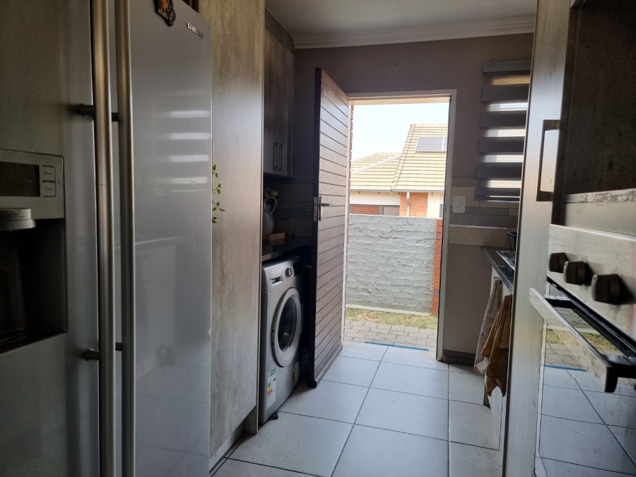 3 Bedroom Property for Sale in Amberfield Gauteng