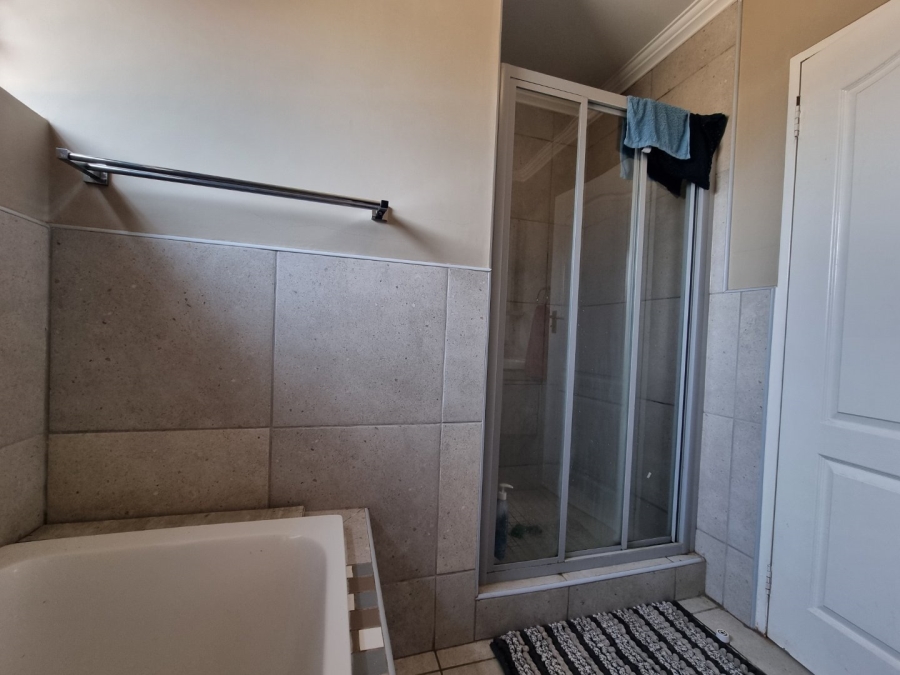3 Bedroom Property for Sale in Amberfield Gauteng
