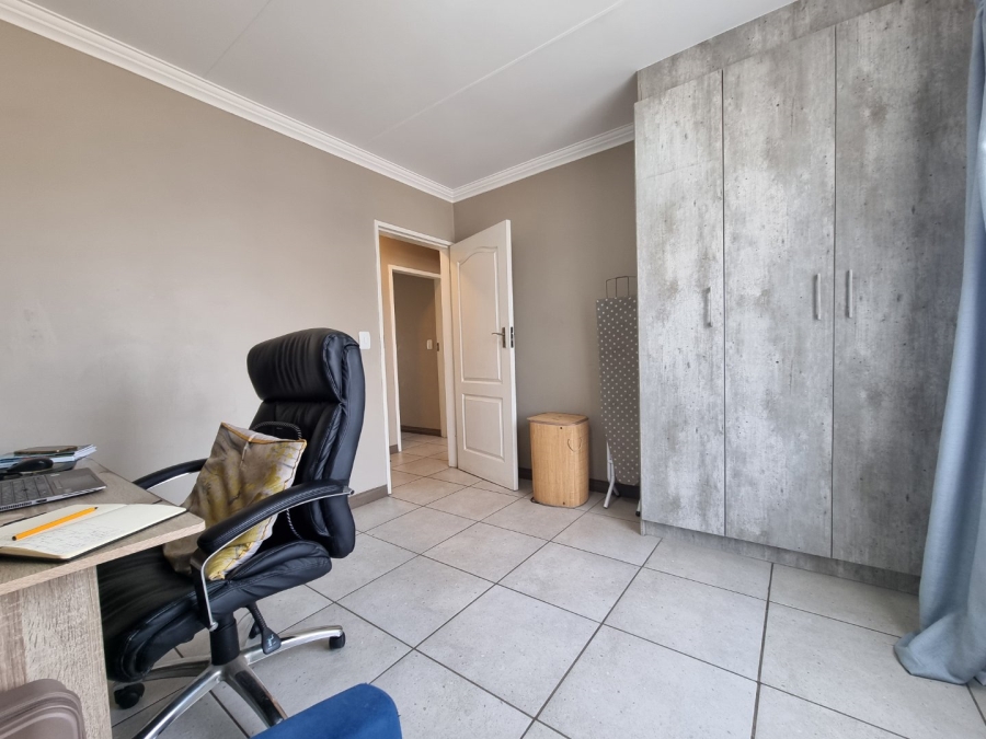 3 Bedroom Property for Sale in Amberfield Gauteng