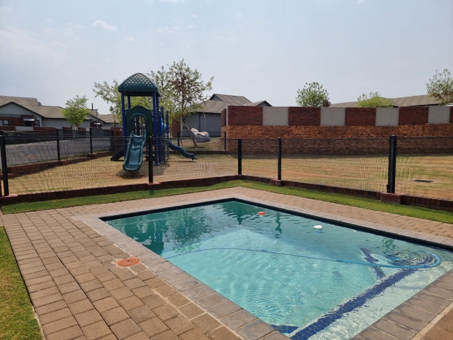 3 Bedroom Property for Sale in Amberfield Gauteng