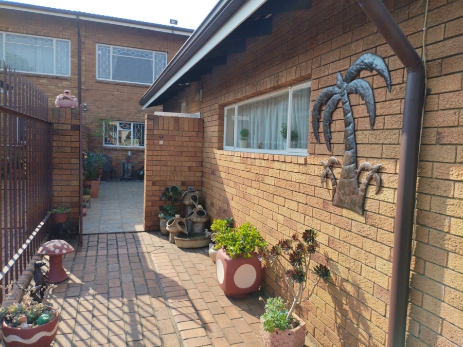2 Bedroom Property for Sale in Edelweiss Gauteng