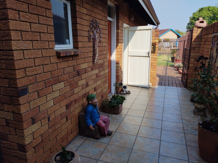 2 Bedroom Property for Sale in Edelweiss Gauteng