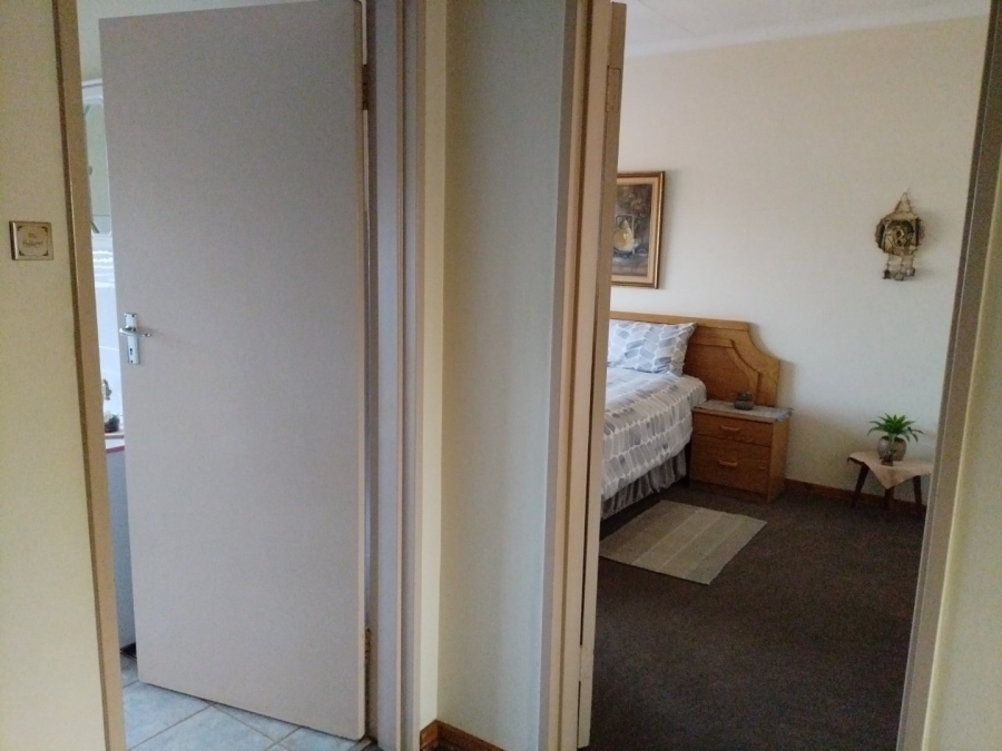 2 Bedroom Property for Sale in Edelweiss Gauteng