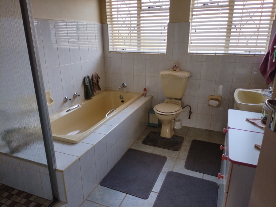 2 Bedroom Property for Sale in Edelweiss Gauteng