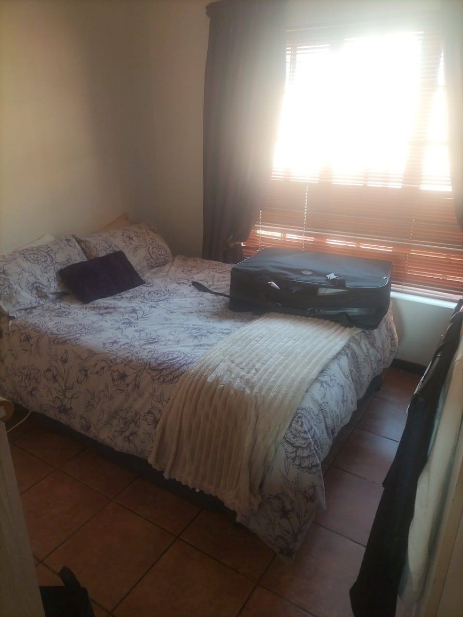 To Let 3 Bedroom Property for Rent in Heatherdale AH Gauteng