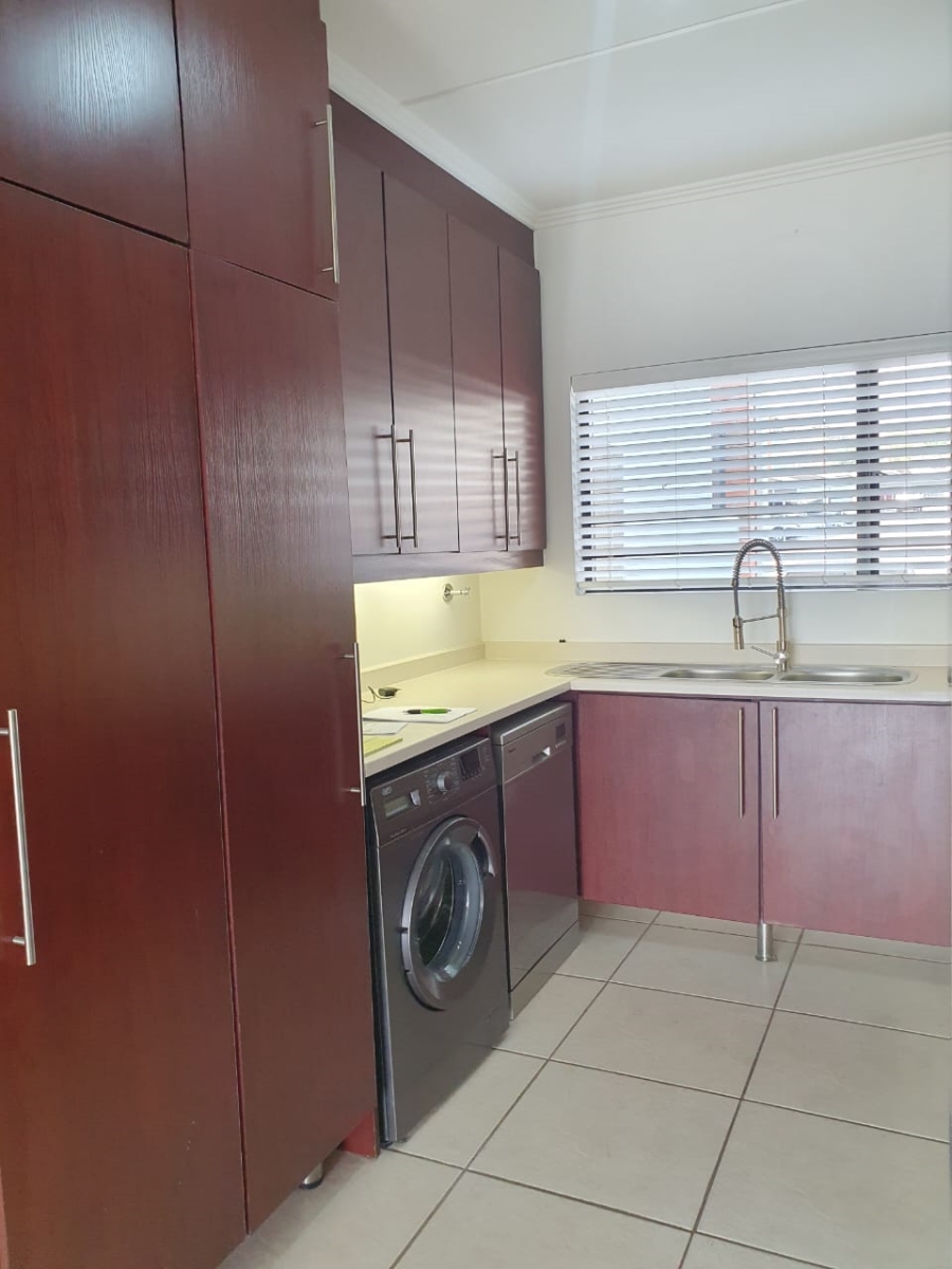 3 Bedroom Property for Sale in Greenstone Hill Gauteng