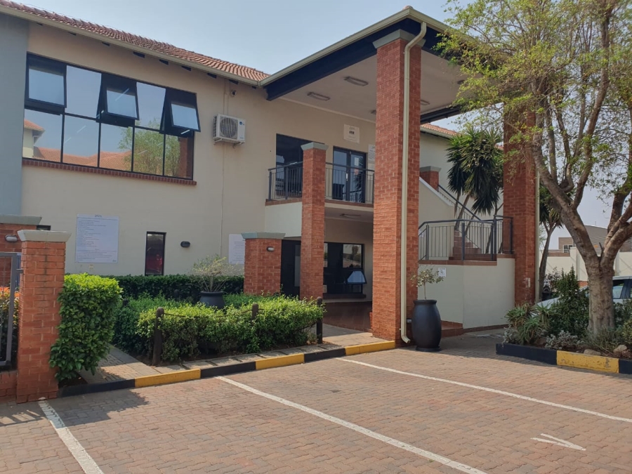3 Bedroom Property for Sale in Greenstone Hill Gauteng
