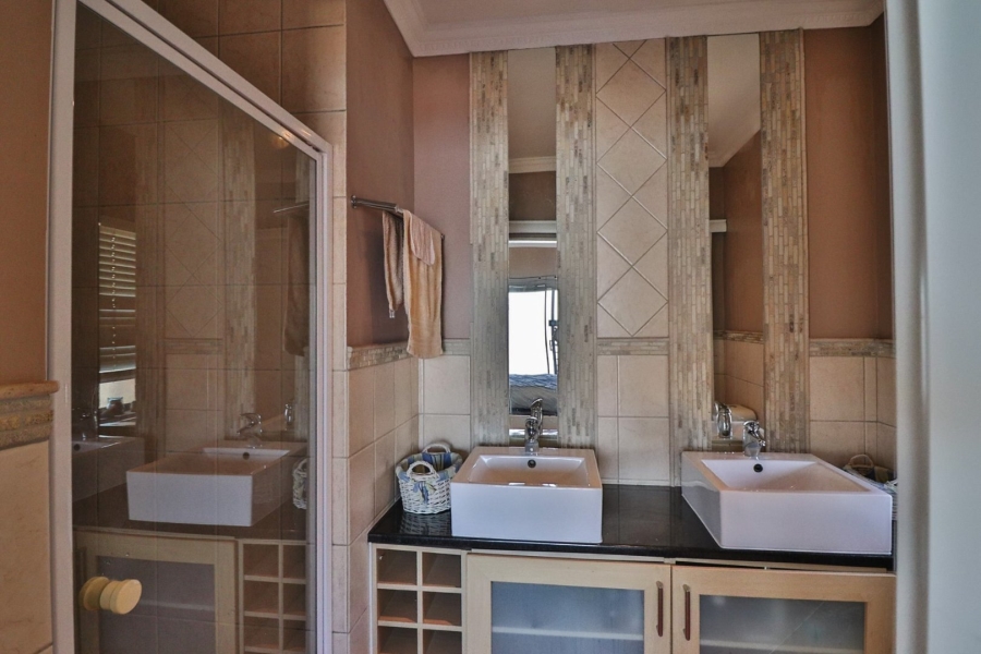 3 Bedroom Property for Sale in Bronkhorstbaai Gauteng