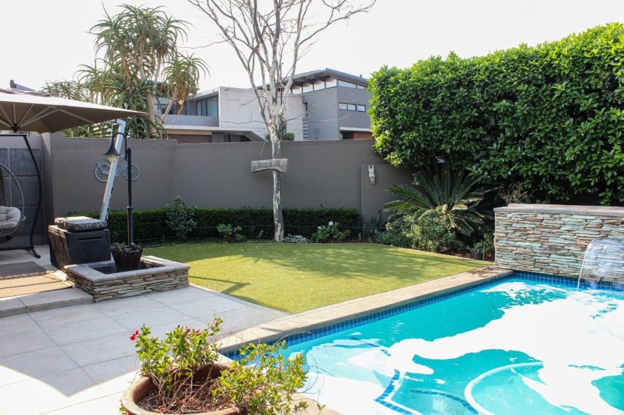 4 Bedroom Property for Sale in Midstream Ridge Gauteng