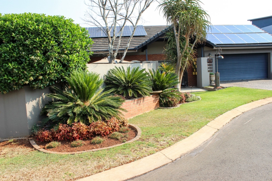 4 Bedroom Property for Sale in Midstream Ridge Gauteng