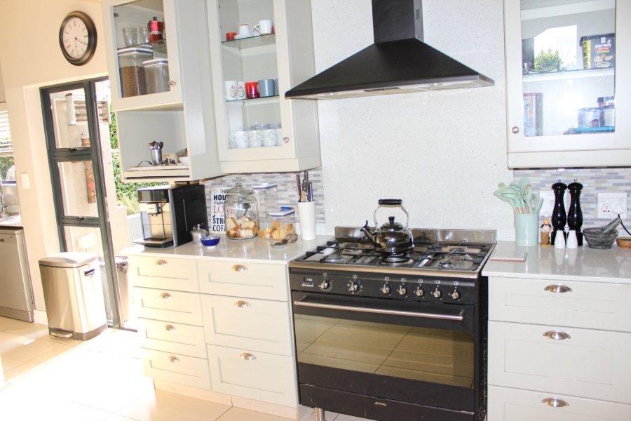 4 Bedroom Property for Sale in Midstream Ridge Gauteng