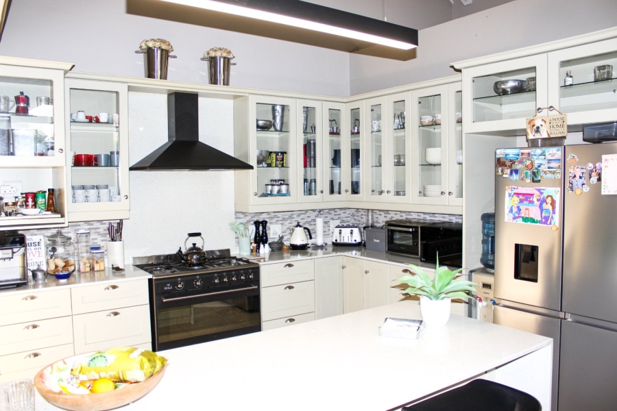 4 Bedroom Property for Sale in Midstream Ridge Gauteng